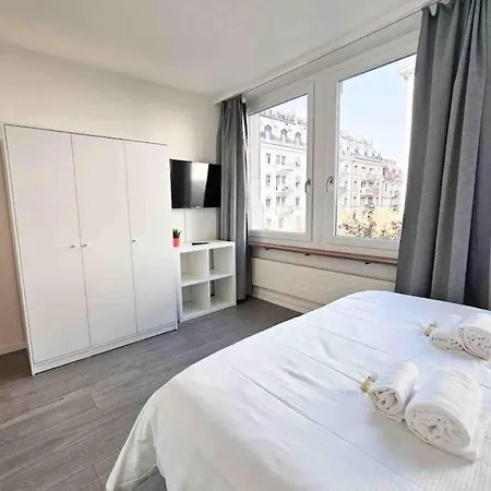 Downtown Deluxe With Queen Bed Be-15